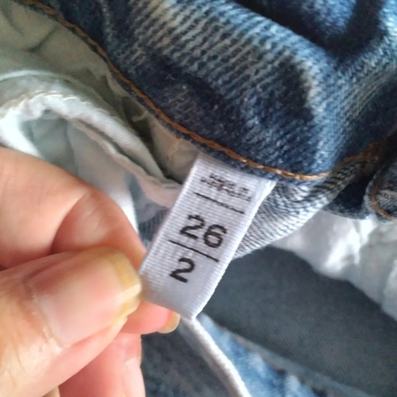 LOFT The High Waist Cut Off denim shorts, size 26/2 - Picture 5 of 8